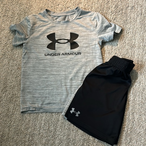 Size 6 under armour short set - Picture 3 of 4